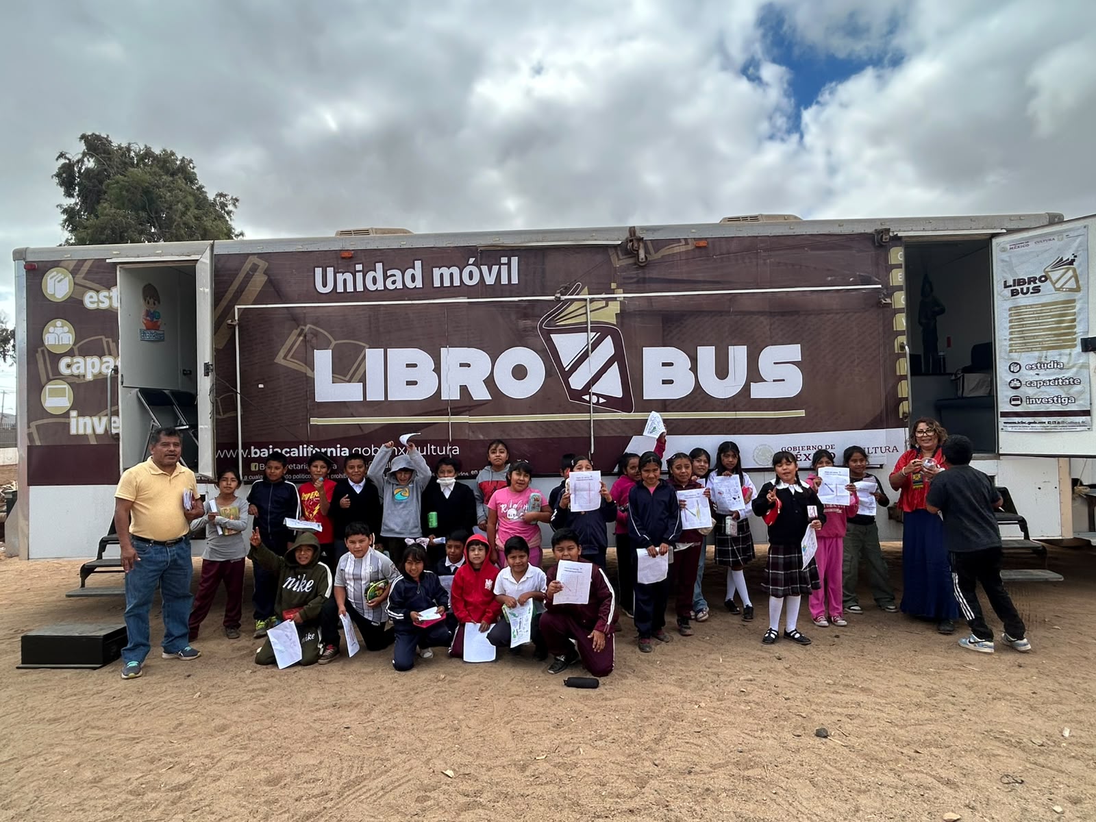&iexcl;Fomento a la lectura! Regresa el Librob&uacute;s a las escuelas del Valle de San Quint&iacute;n